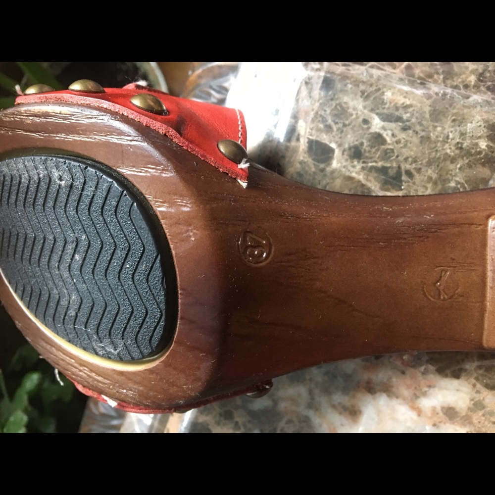Shoes - Picture 6 of 6
